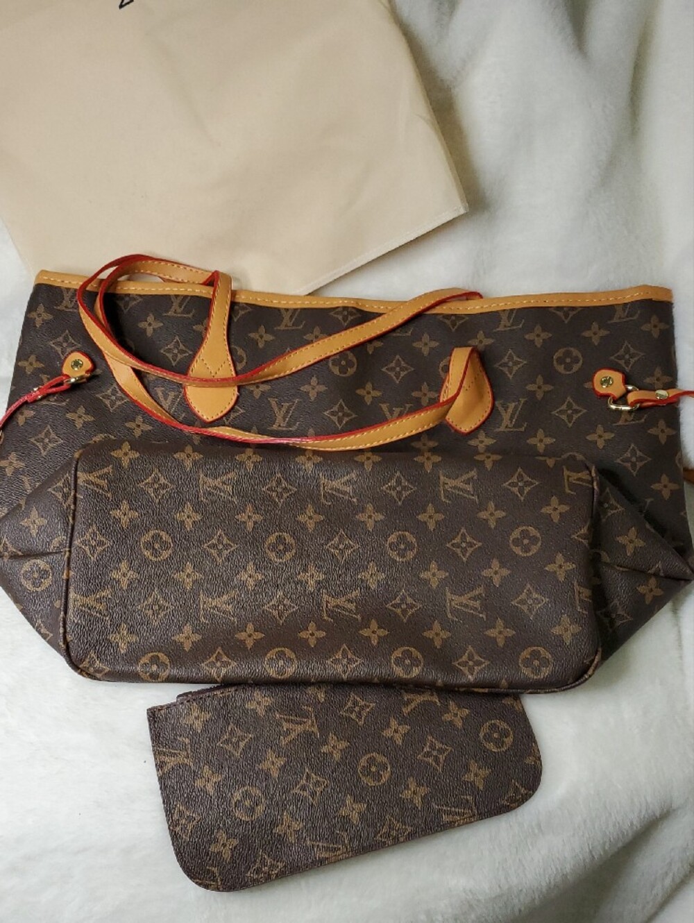 New Fashion* Bag Brown Monogram Canvas Tote with Tan Trim and Pouch - Picture 8 of 13